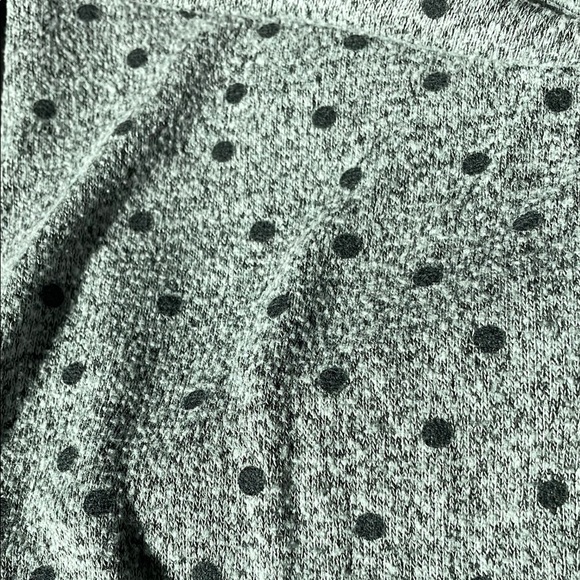 Bailey Lane Gray Long Sleeve Polka Dot Tee - Picture 3 of 6